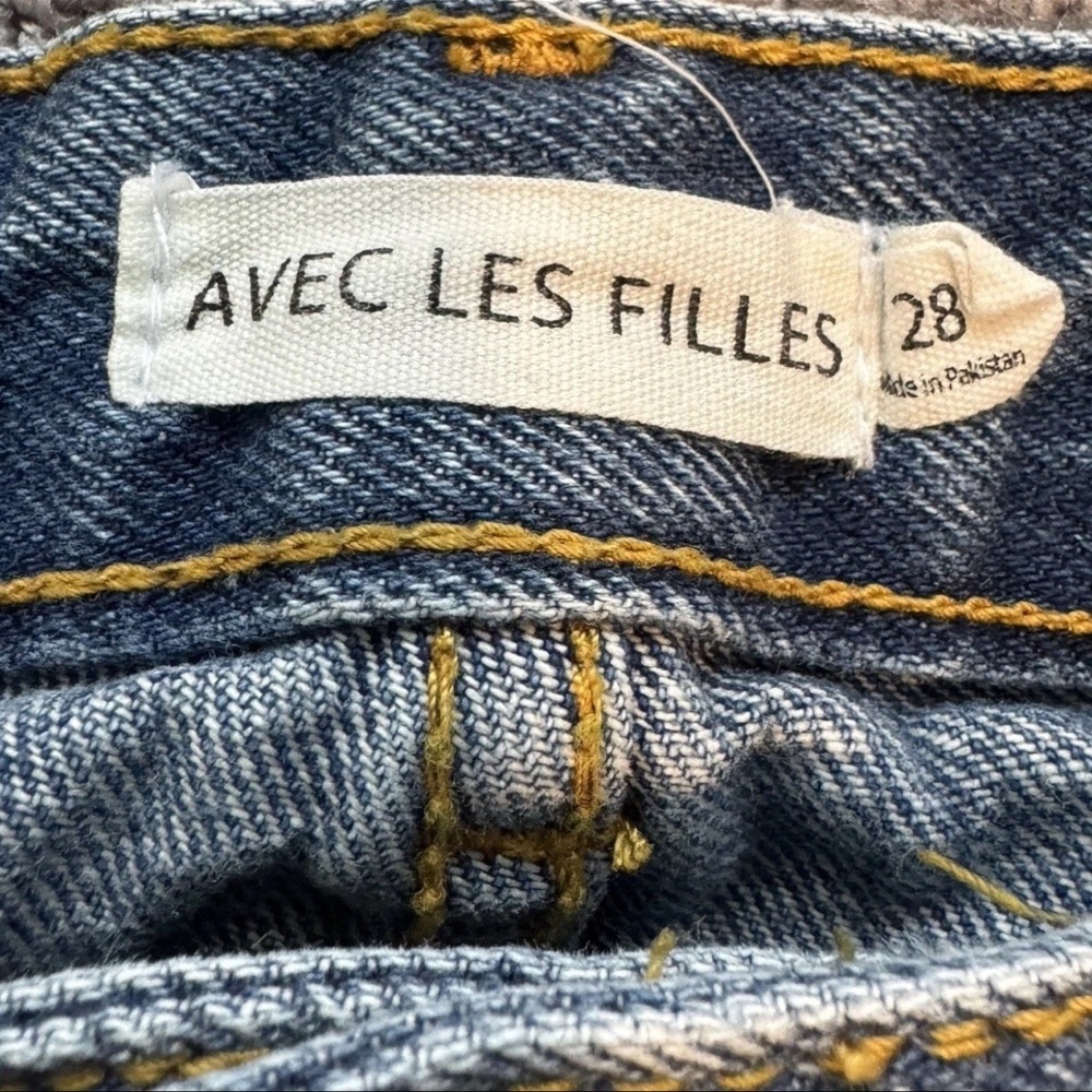 AVEC LES FILLES Jeans Womens Size 28 Light Blue Wash Distressed Baggy Button Fly - Picture 3 of 8
